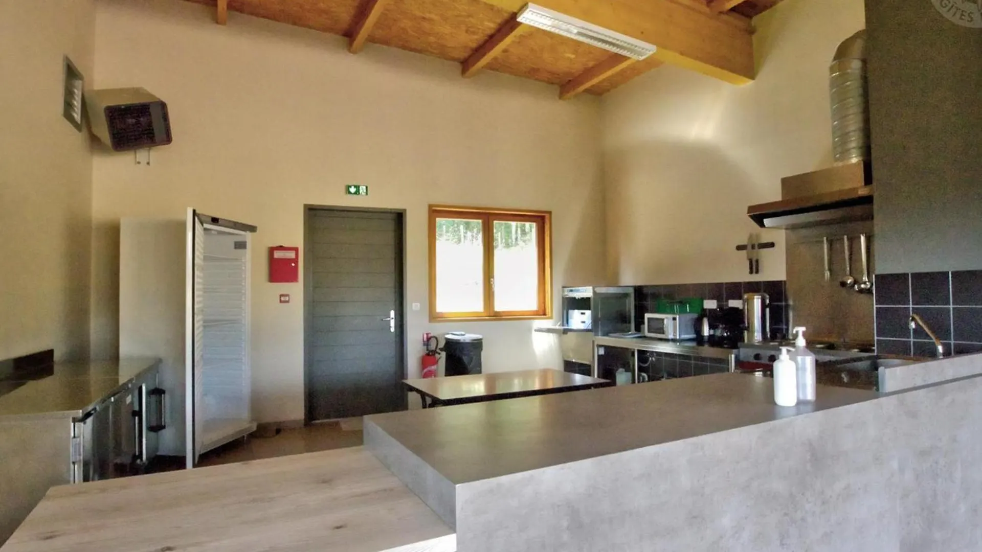 Chalet Confortable Avec Terrasse Privee, Proche Nature, Sports Et Loisirs, Animaux Acceptes. - Fr-1-496-241 Saint-Rirand Holiday home