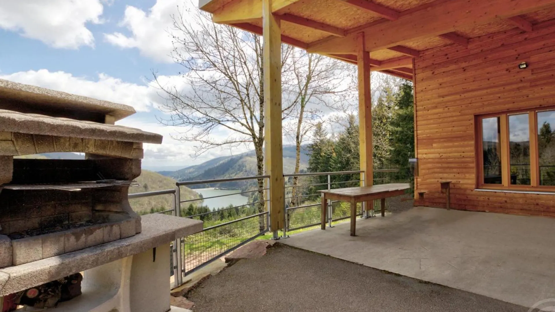 Chalet Confortable Avec Terrasse Privee, Proche Nature, Sports Et Loisirs, Animaux Acceptes. - Fr-1-496-241 Saint-Rirand 0*,  France
