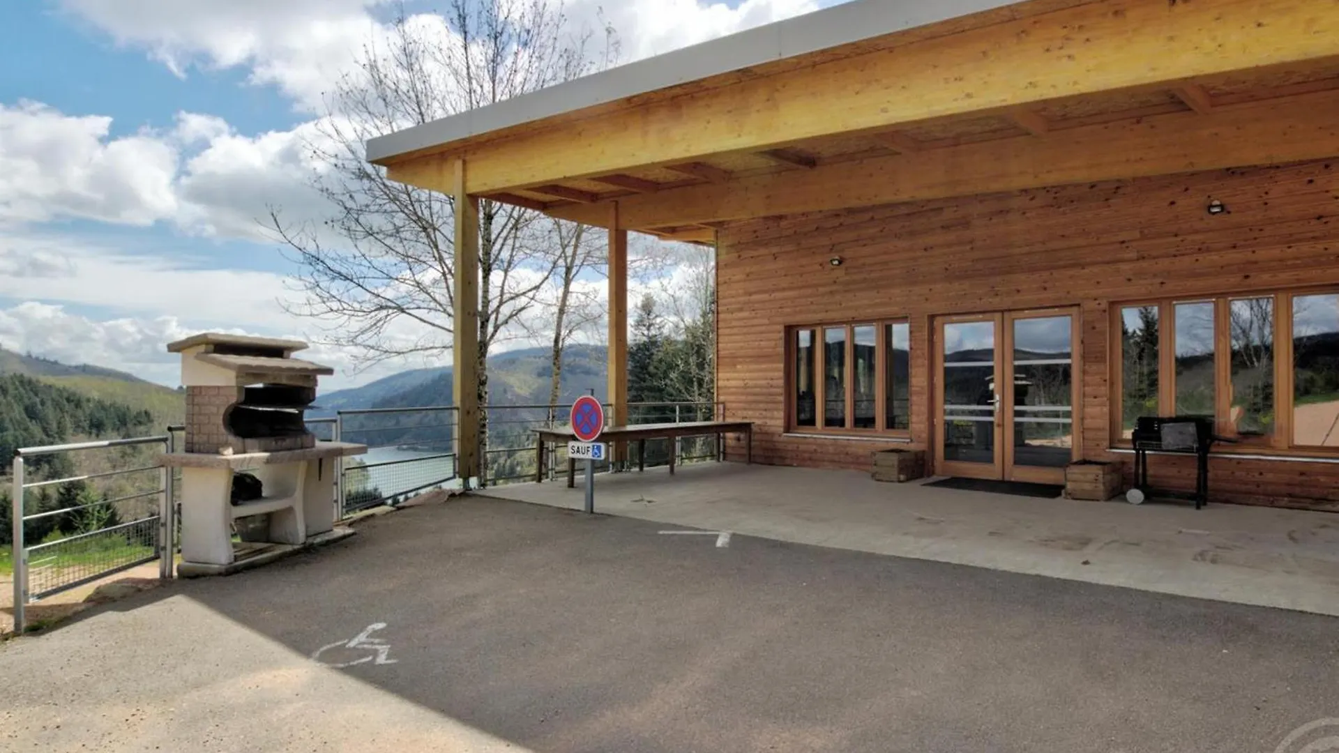 Holiday home Chalet Confortable Avec Terrasse Privee, Proche Nature, Sports Et Loisirs, Animaux Acceptes. - Fr-1-496-241 Saint-Rirand