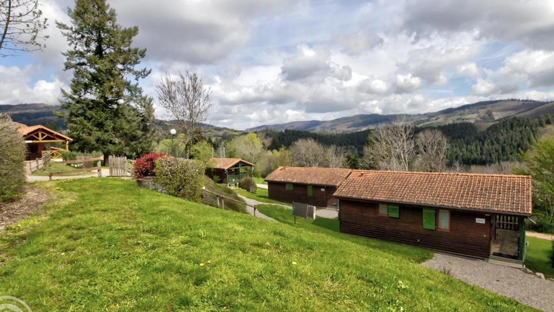 Chalet Confortable Avec Terrasse Privee, Proche Nature, Sports Et Loisirs, Animaux Acceptes. - Fr-1-496-241 Saint-Rirand 0*,