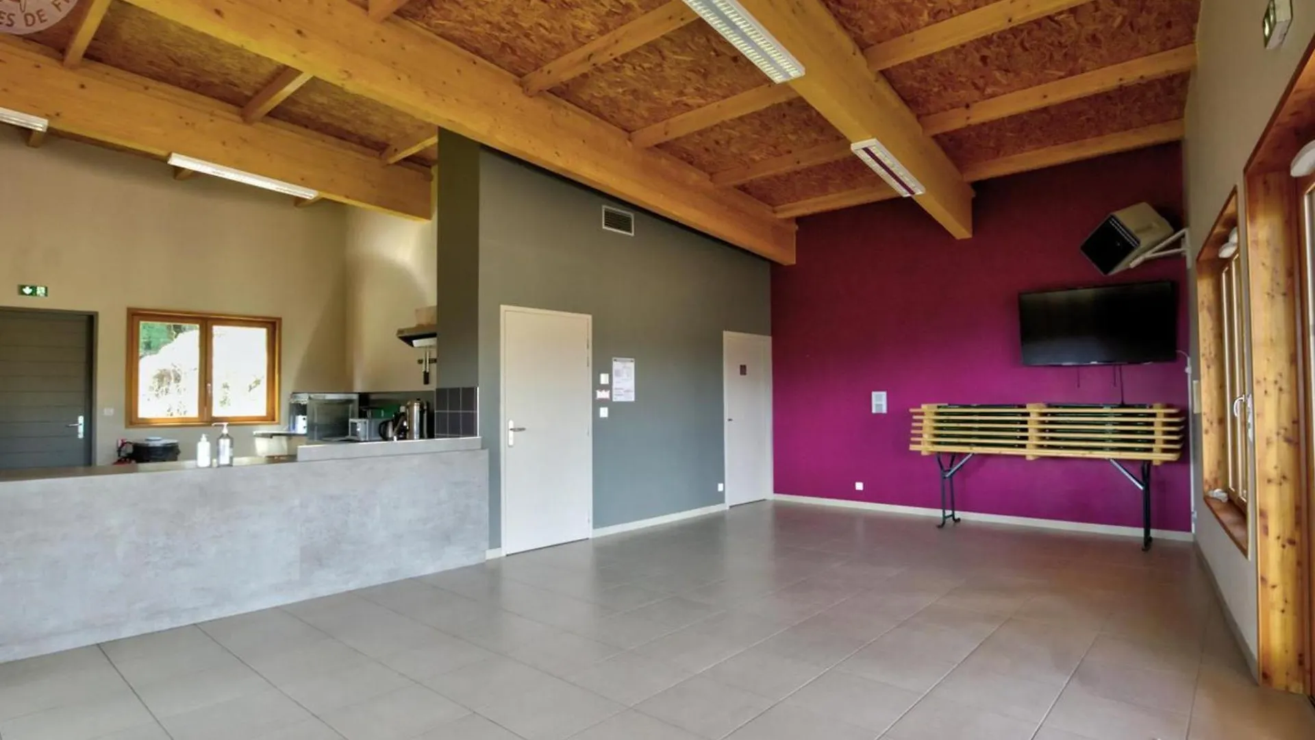 Holiday home Chalet Confortable Avec Terrasse Privee, Proche Nature, Sports Et Loisirs, Animaux Acceptes. - Fr-1-496-241 Saint-Rirand