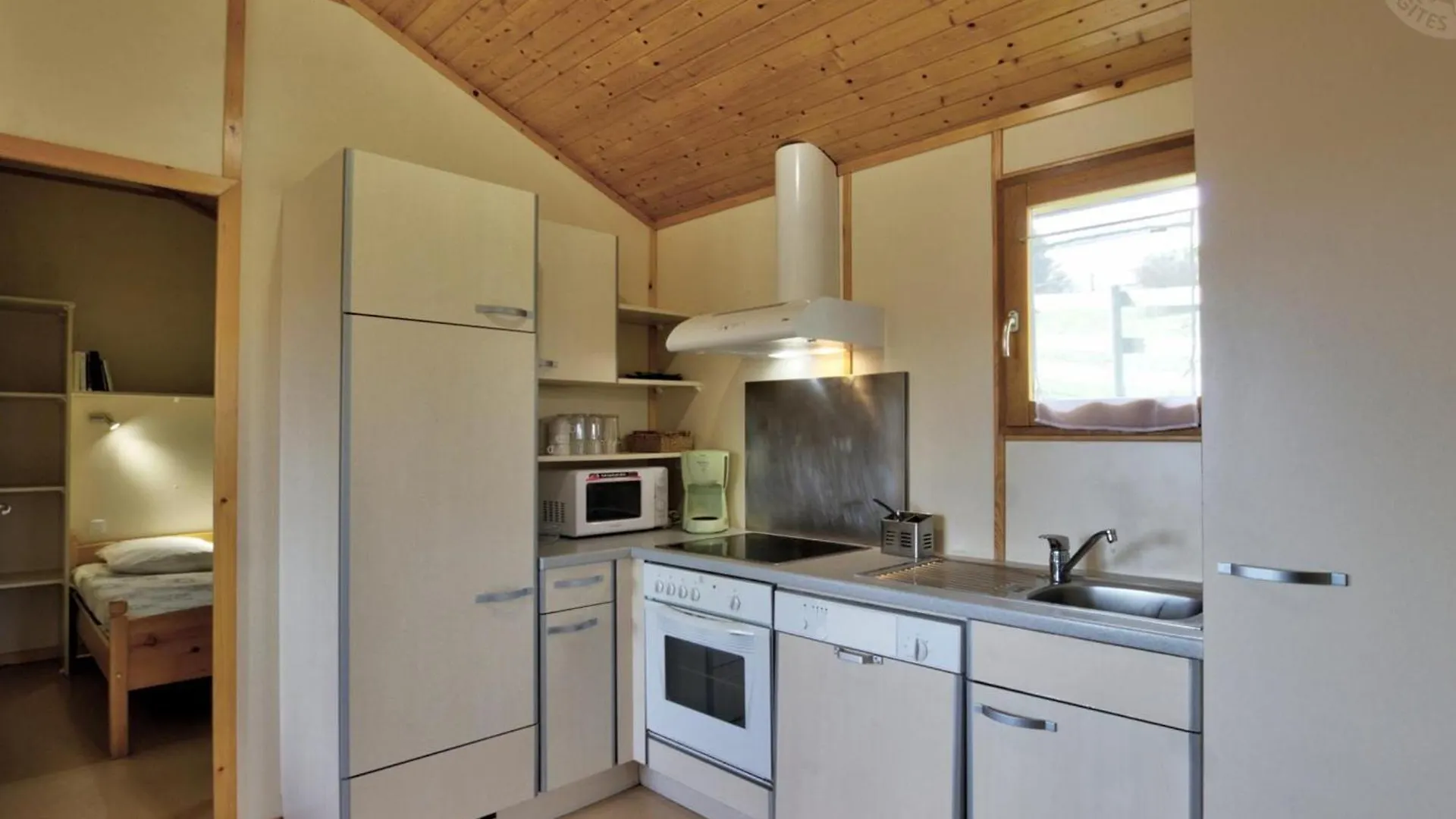 Chalet Confortable Avec Terrasse Privee, Proche Nature, Sports Et Loisirs, Animaux Acceptes. - Fr-1-496-241 Saint-Rirand 0*,
